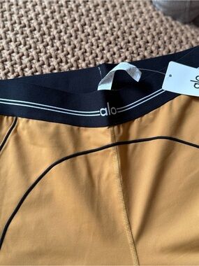 Alo Yoga High Waist Leggings Gold Tan Black Trim XL NWT